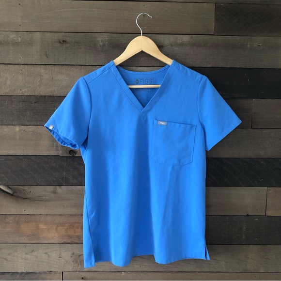 FIGS Women's Catarina Short Sleeve Scrub Top in Light Blue - Picture 2 of 6